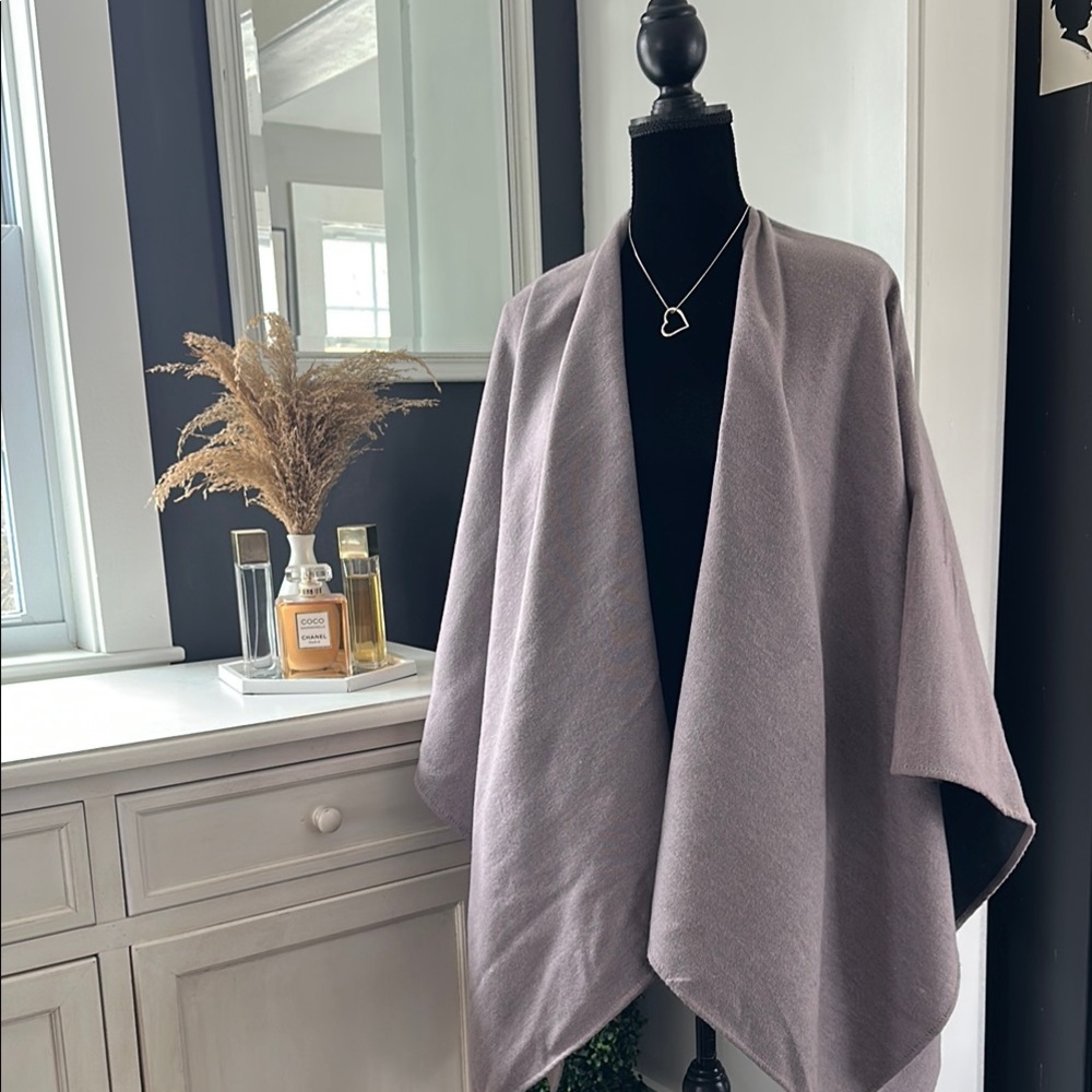 Jones NY Signature NWOT purple/charcoal Poncho, wrap, cape OS - Picture 2 of 6